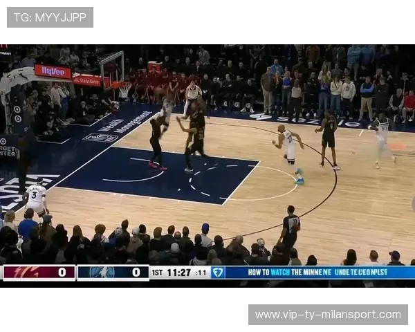 米切尔突破分球制造空位三分机会